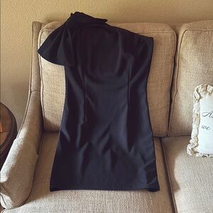 Elegant Black One-Shoulder Dress